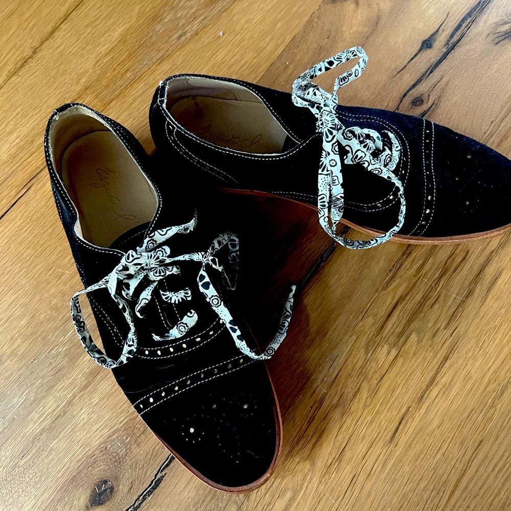 Black Suede/Gold Oxford By Esquível Hand Made